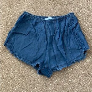 NWT💕 denim elastic waist shorts